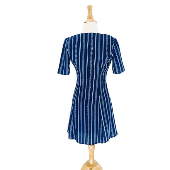Urban Girl Blue White Striped Button Front V Neck Mini Dress Small - Picture 2 of 8